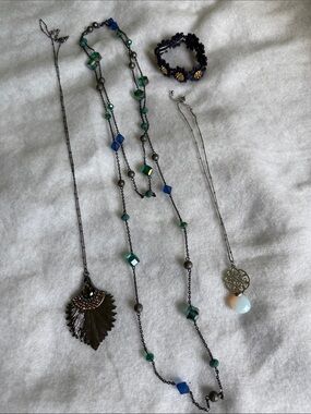 3 Multi-Green Beaded Long Necklace with Leaf Pendant and Bracelet